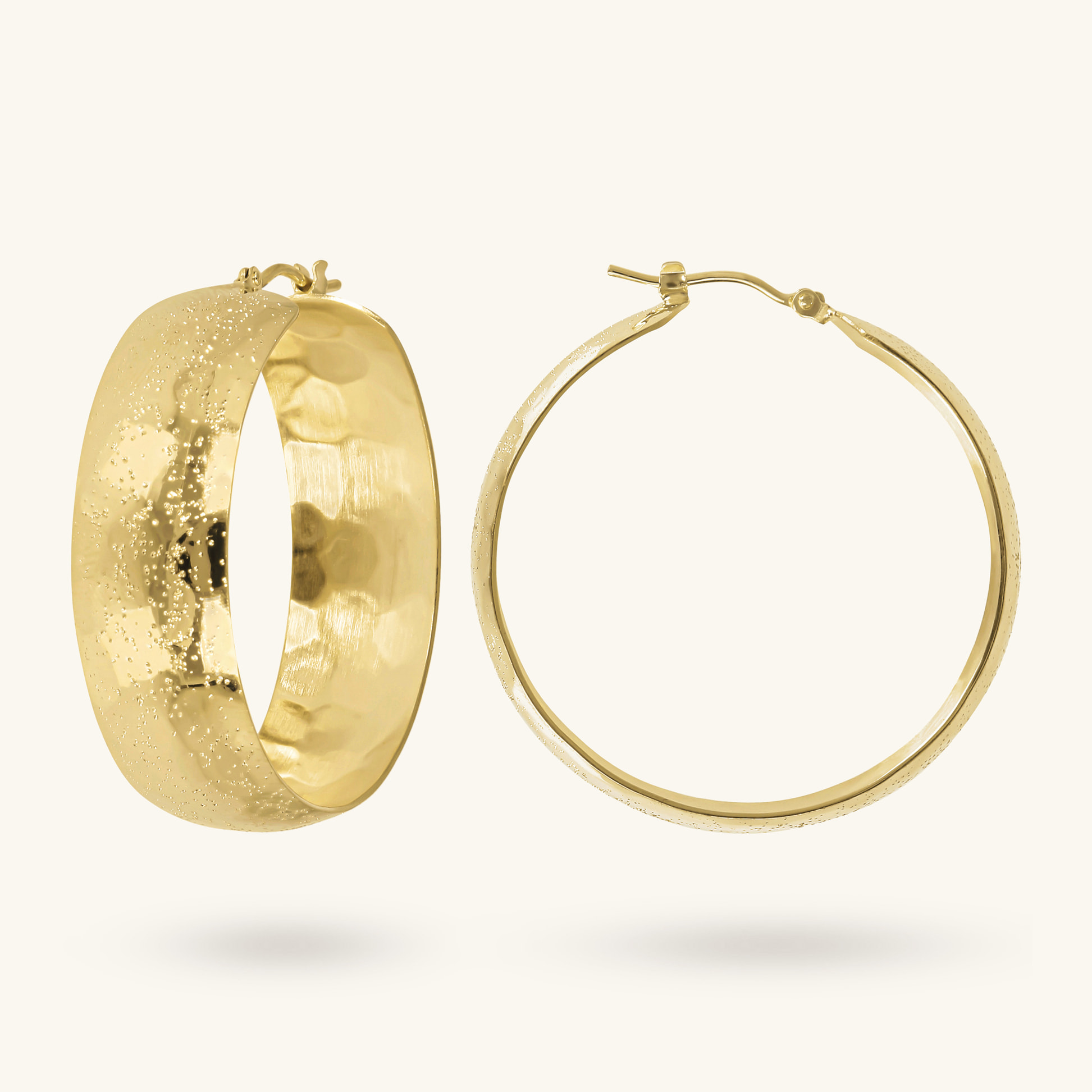 Orecchini a Cerchio Grandi Superficie Lavorata Diametro 3.4cm