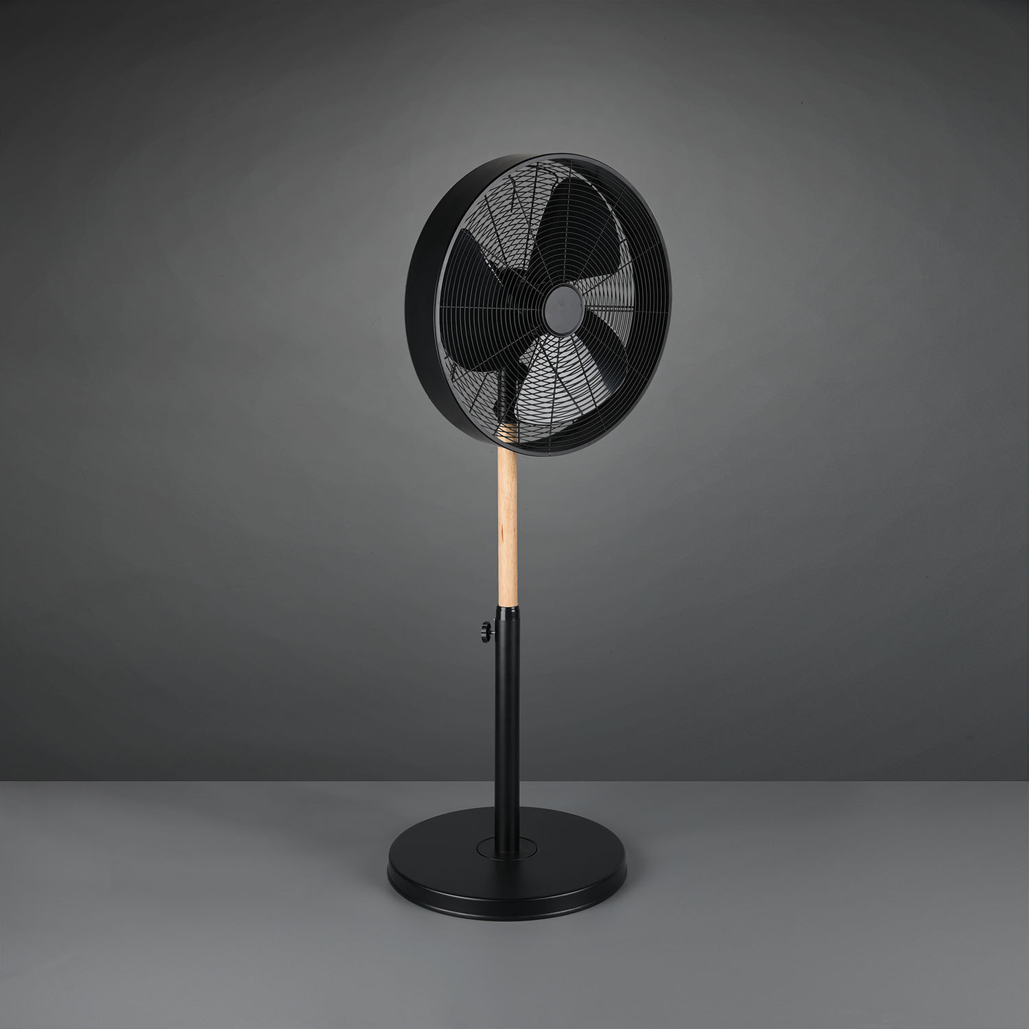 Viking - Ventilatore a piantana in stile industriale con altezza regolabile e tripla velocità di ventilazione legno e metallo Ø28 cm.