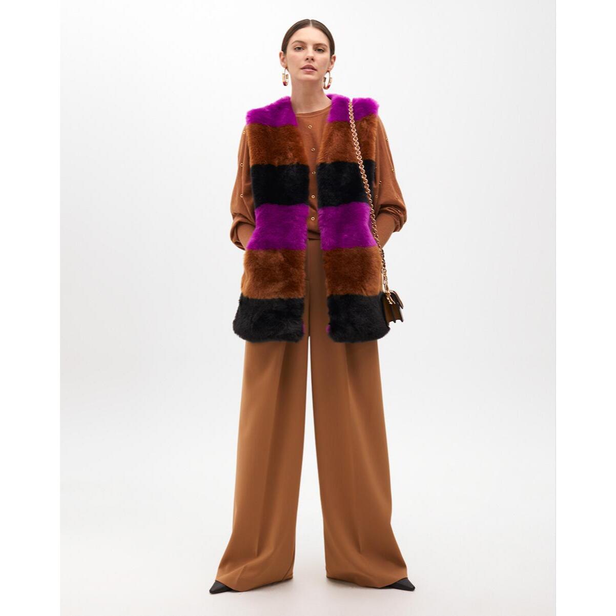 Gilet in Pelo a Righe Contrastanti