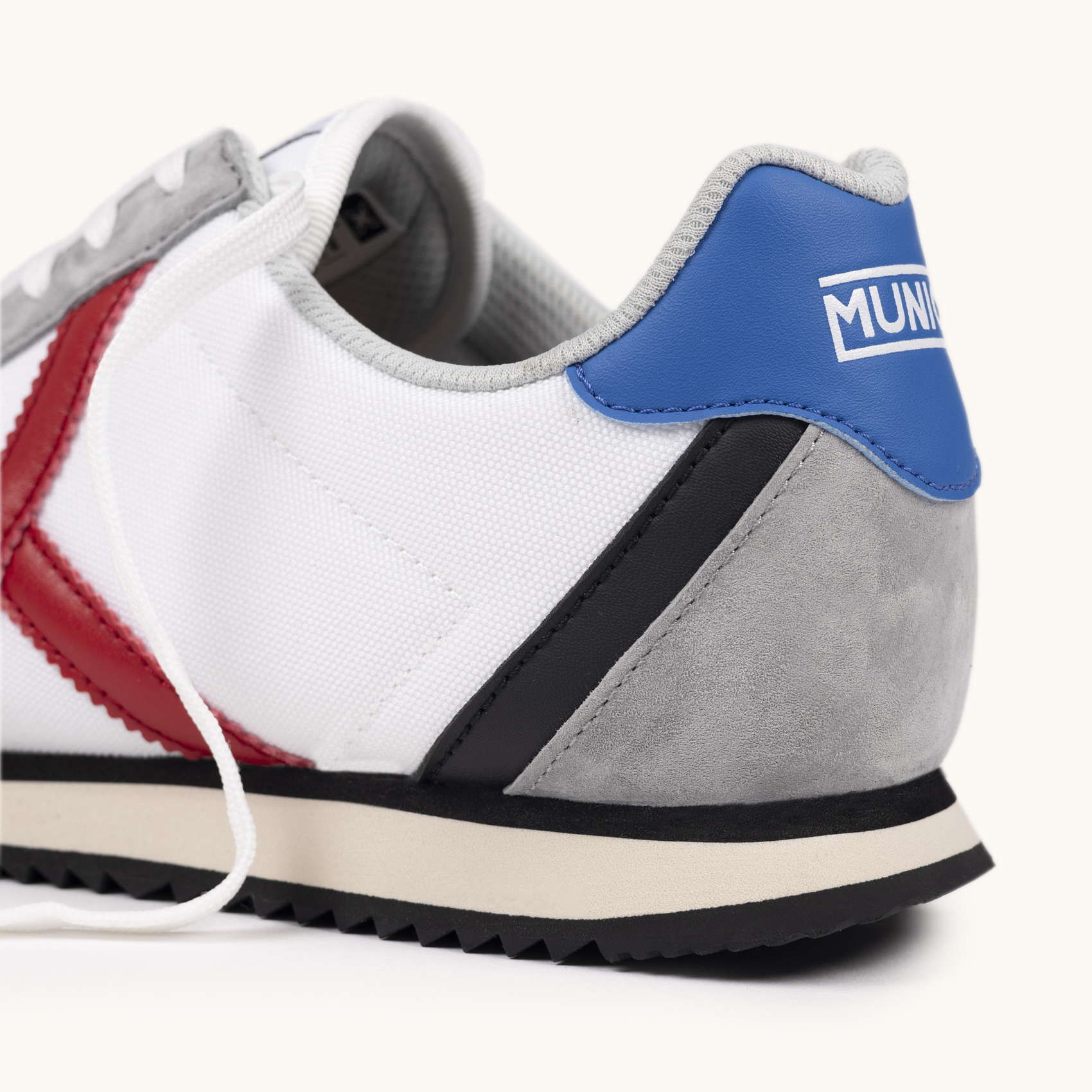 MUNICH RIBER 11 Zapatillas clasicas y planas Blanco Gris Rojo y Azul