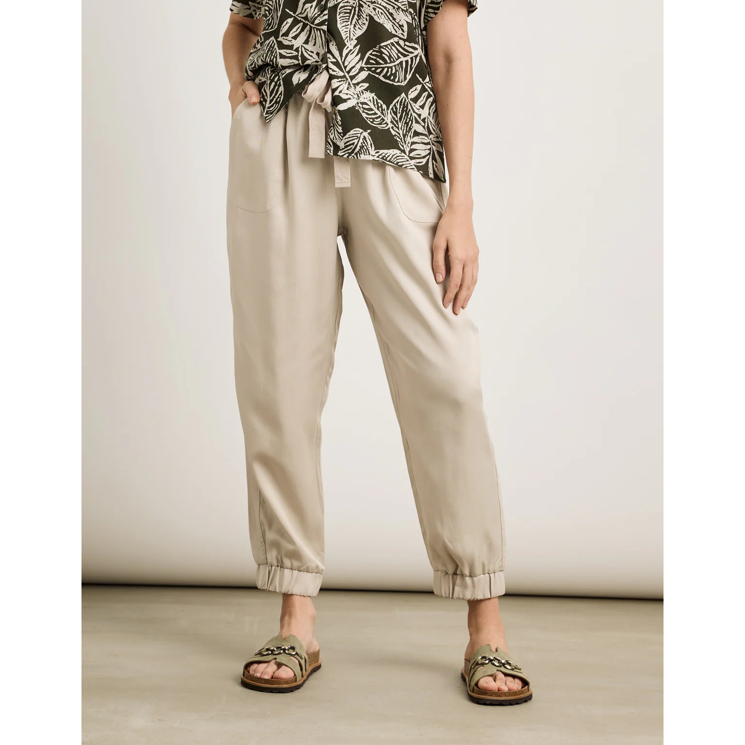 Pantalón Largo Beige - Axelio