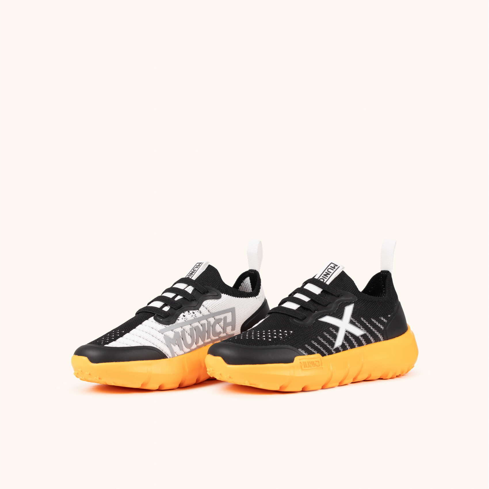 Zapatillas de estilo futurista con suela track MUNICH JONY KID 1