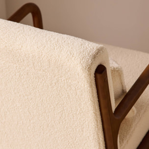 Fauteuil scandinave bois d'hévéa teinté noyer clair et bouclette LORENS