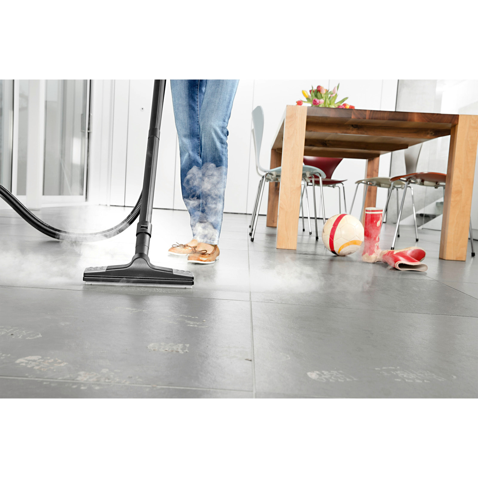 Nettoyeur vapeur aspirateur Karcher SV 7 - Puissance 2200 W- Capacité 1 L- Rayon d'action 8 m- 2 en 1