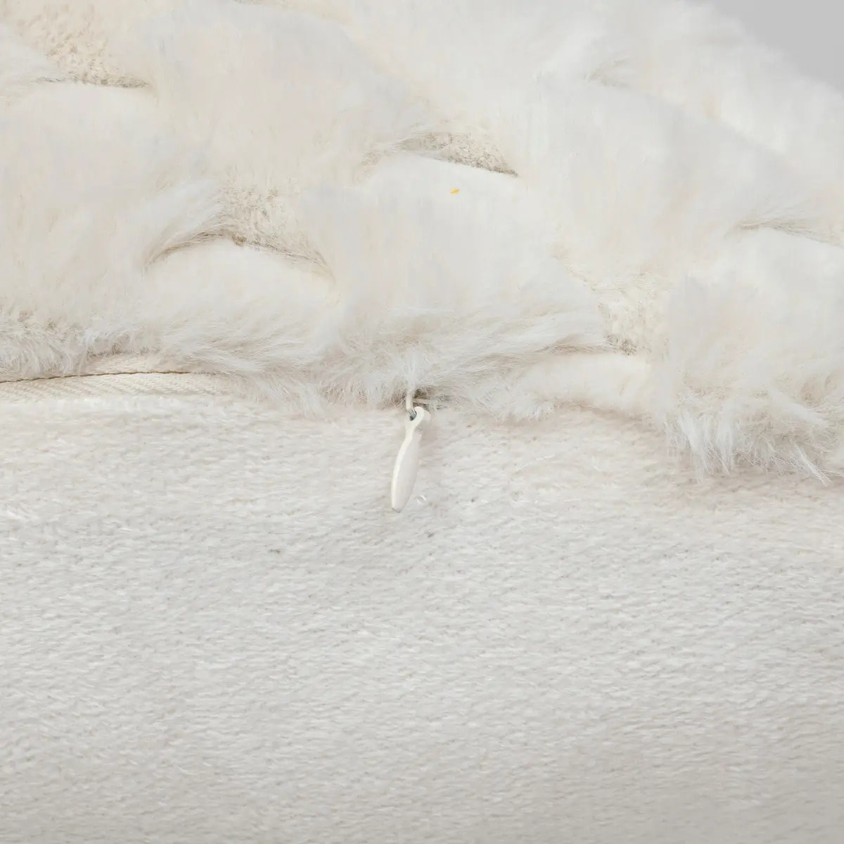 Coussin fourrure Adriel beige 38x58cm