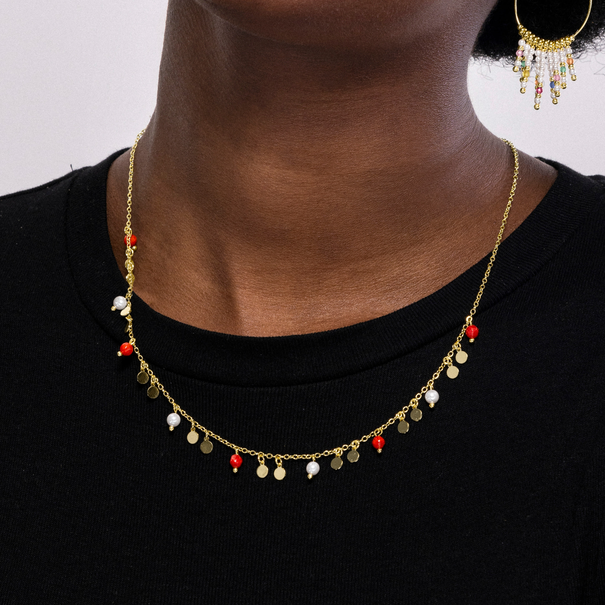 Collar de Coral acabado en oro amarillo de 18k