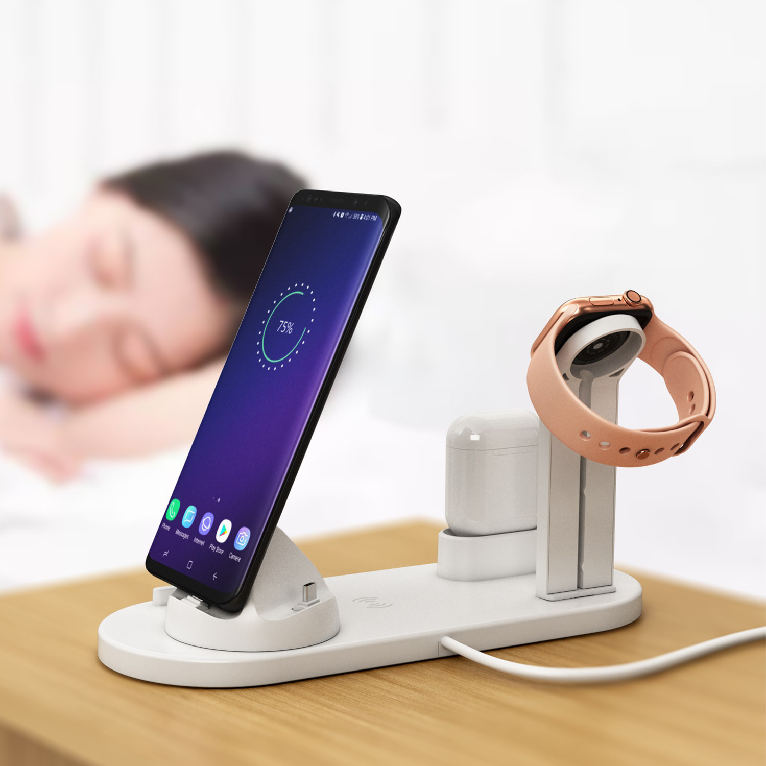 Base de carga 4 en 1 con carga inalámbrica QI, soporte giratorio con conexión lightning, micro USB y USB-C. Stand para Apple Watch y soporte con carga para Airpods.