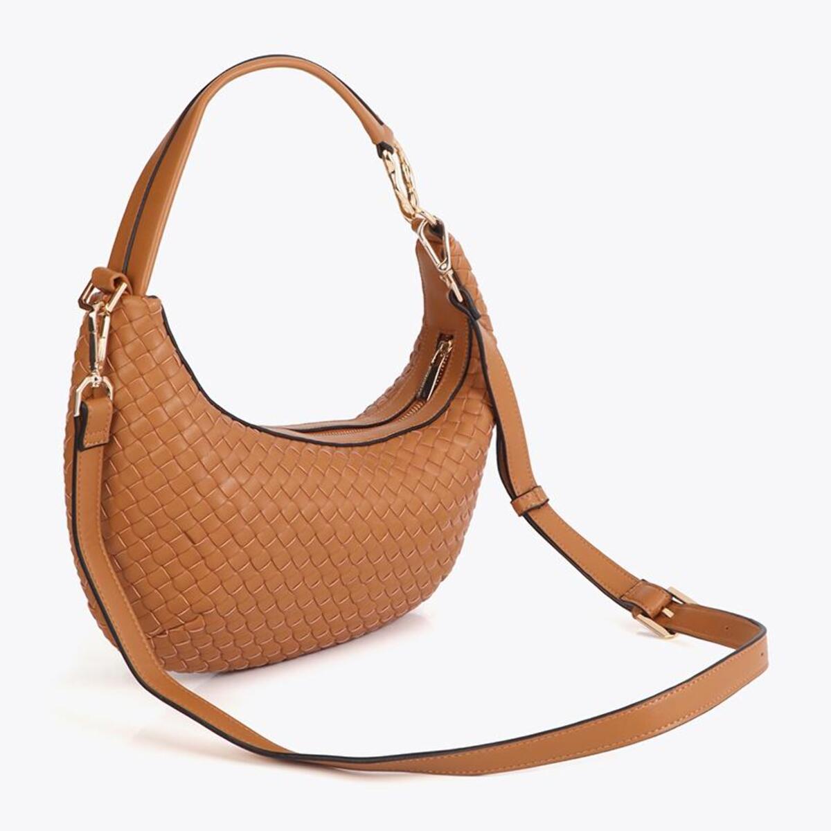 Borsa intrecciata a mezzaluna