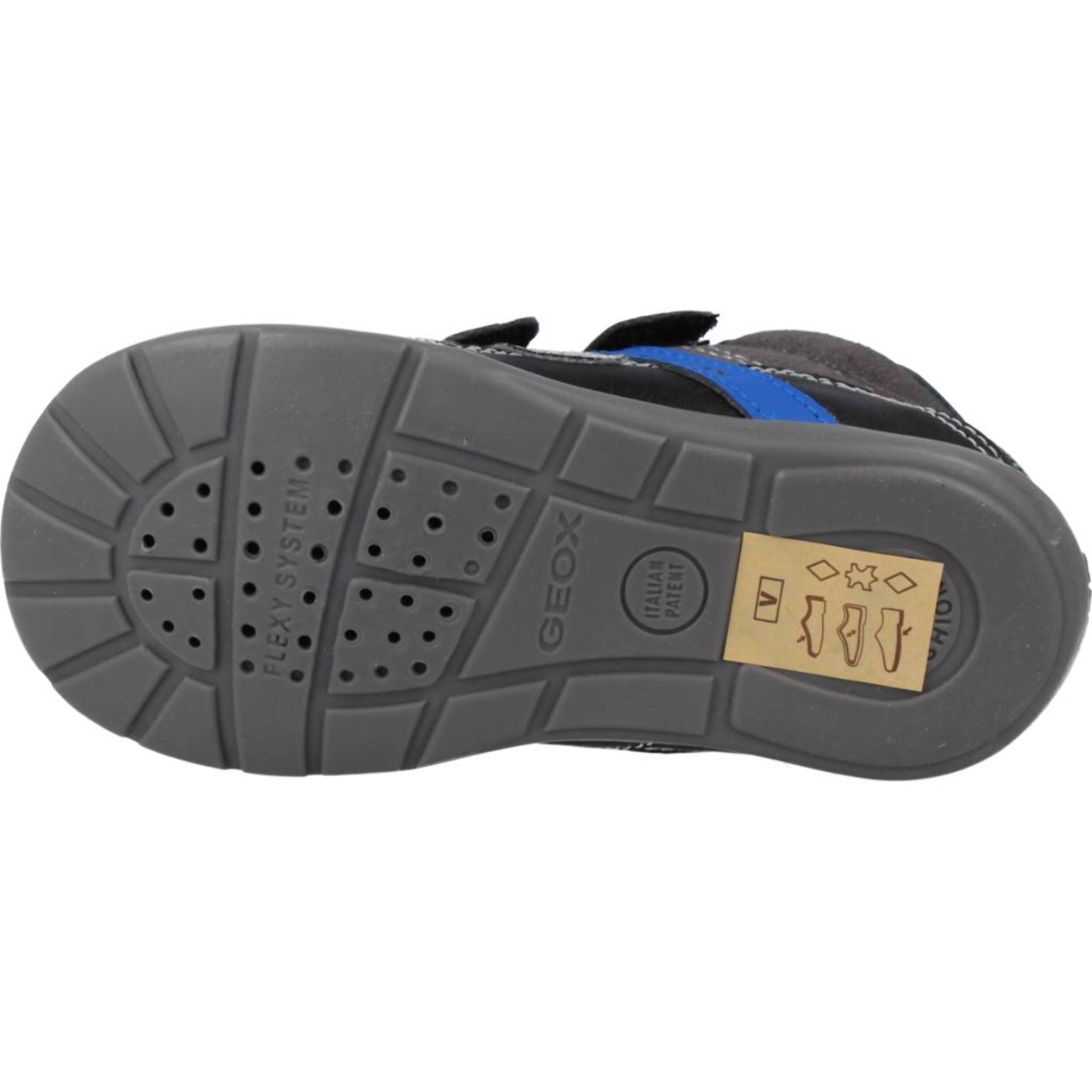 Zapatos Niño de la marca GEOX  modelo B ELTHAN BOY A GRIS