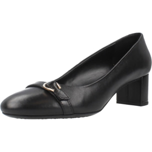 Salones Mujer de la marca GEOX  modelo D PHEBY 50 NEGRO