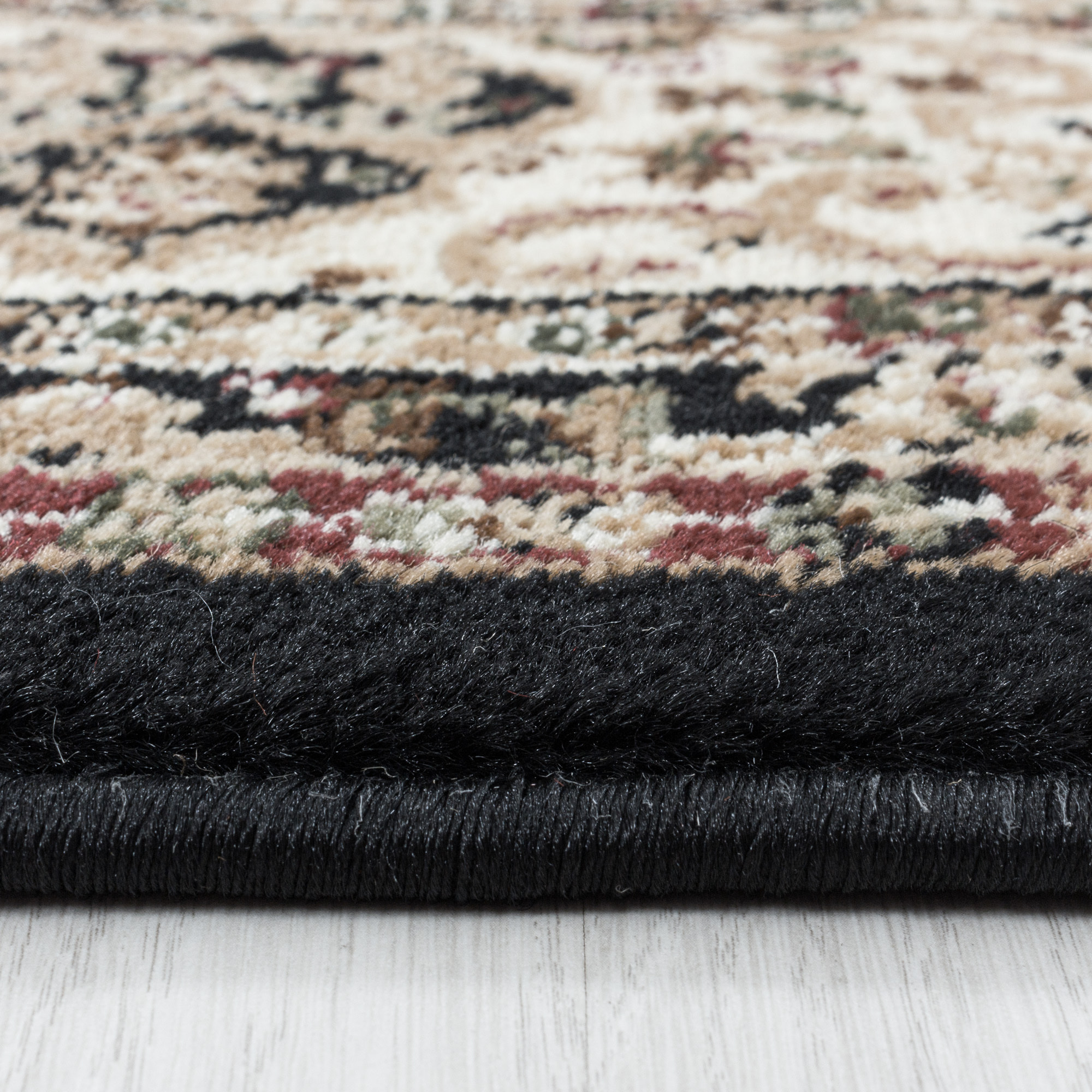 TANGER - Tapis classique à motif vintage Noir