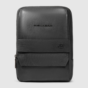 Piquadro Borsello in pelle porta iPad®mini con tasca per AirPods® e protezione RFID