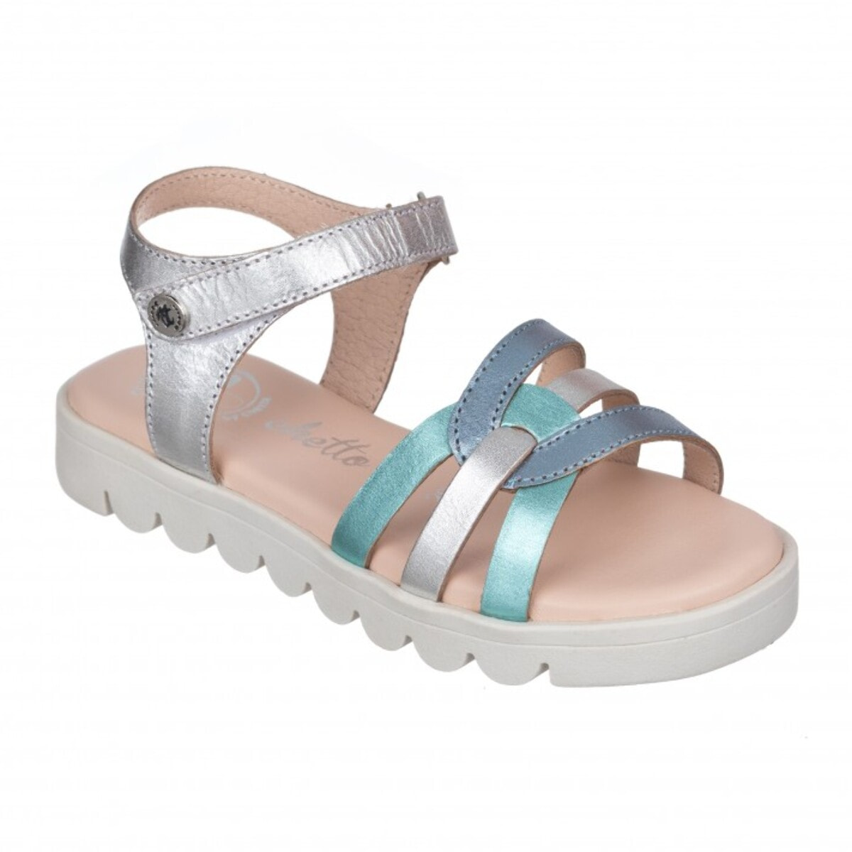 Sandalia toda en piel con suela hiper flexible.