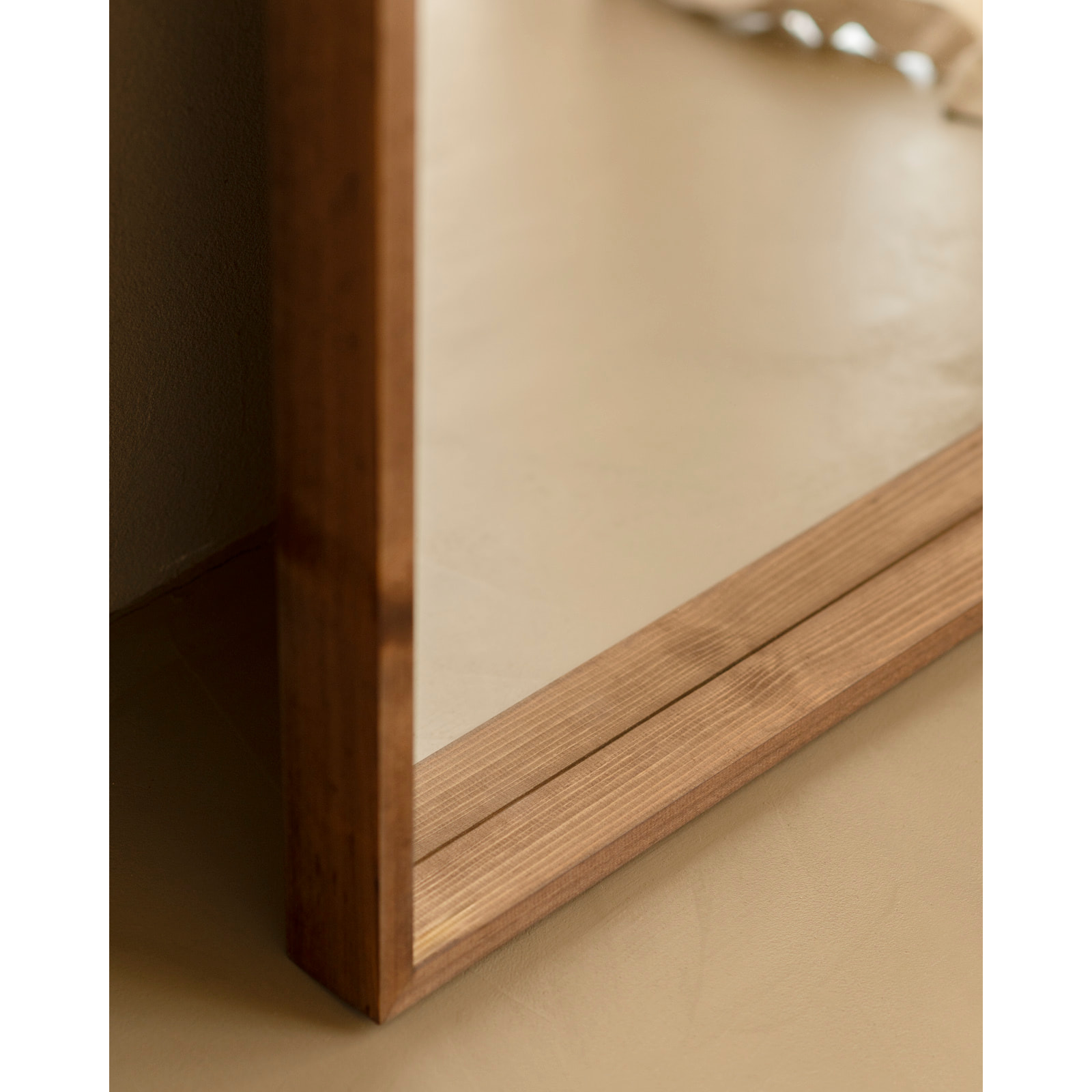 Miroir effet bois massif ton chêne foncé en différentes tailles