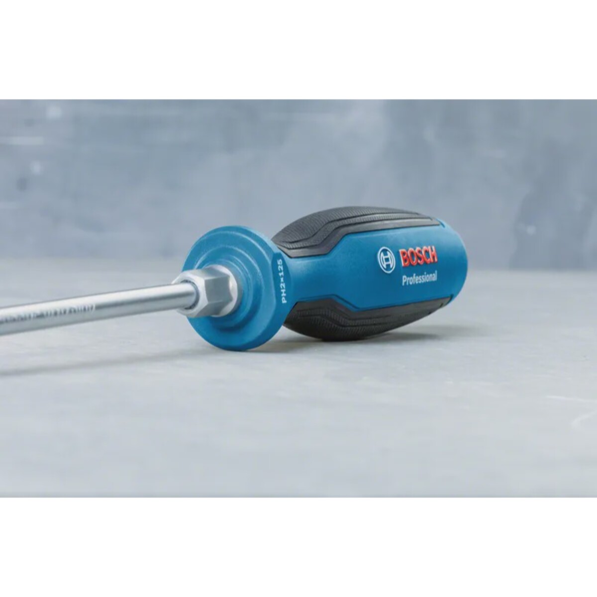 GSR 12V-15 Professional et outillage à main - BOSCH - avec 2 batterie 12V 2Ah - chargeur - L-Boxx - 060186810R
