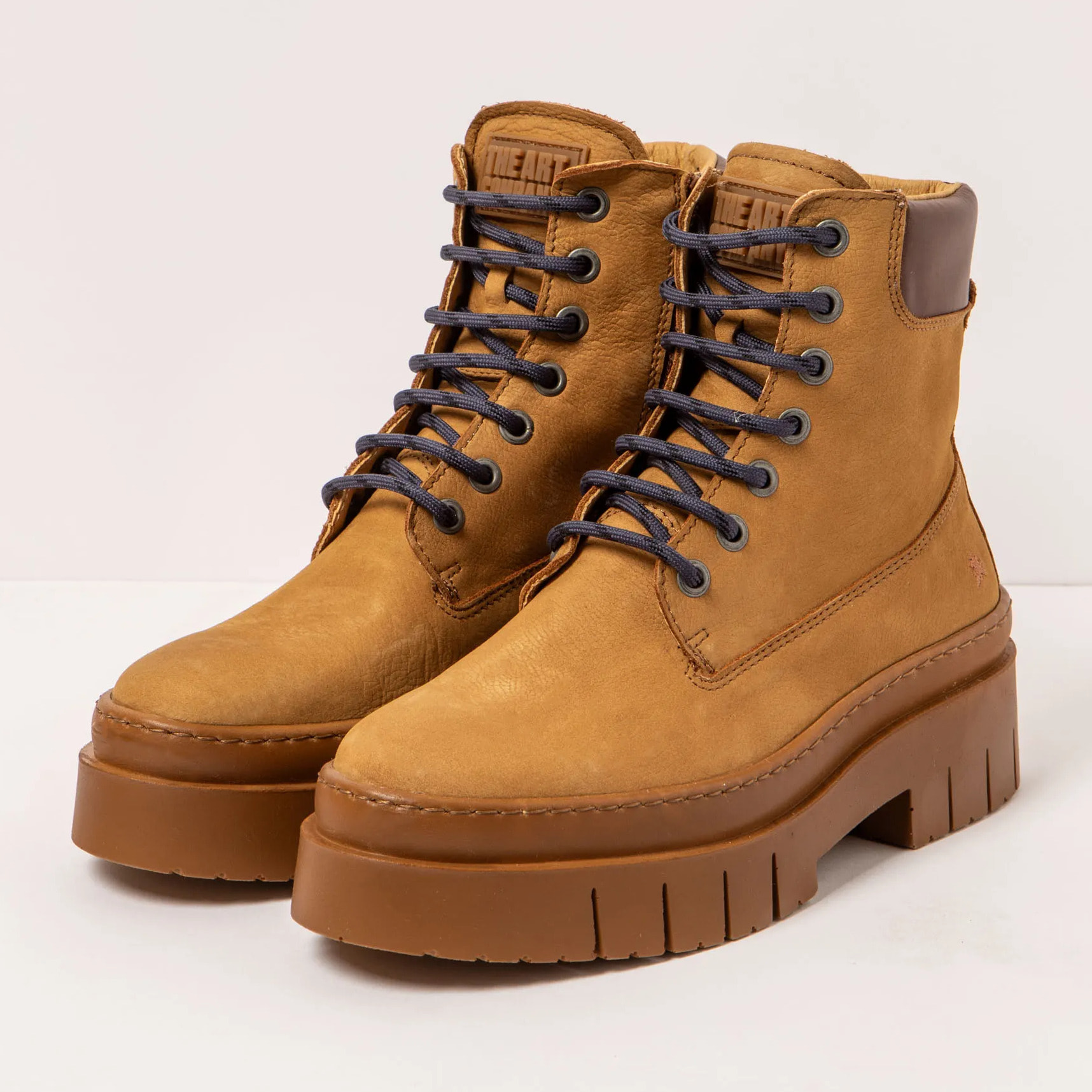 Botines 1967 NOBUCK KARAMEL/AMBERES color Karamel