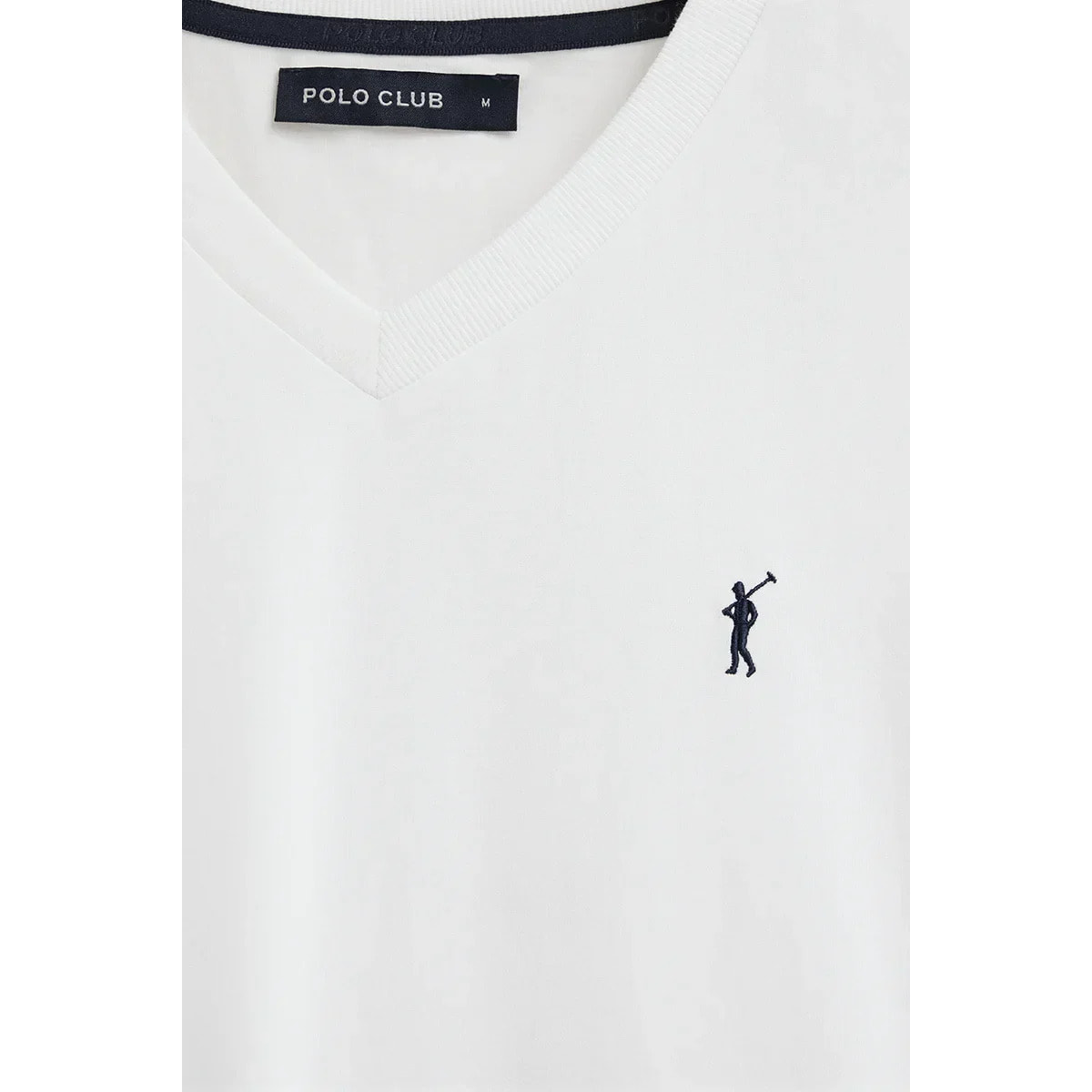 Camiseta blanca de cuello pico con logo Rigby Go