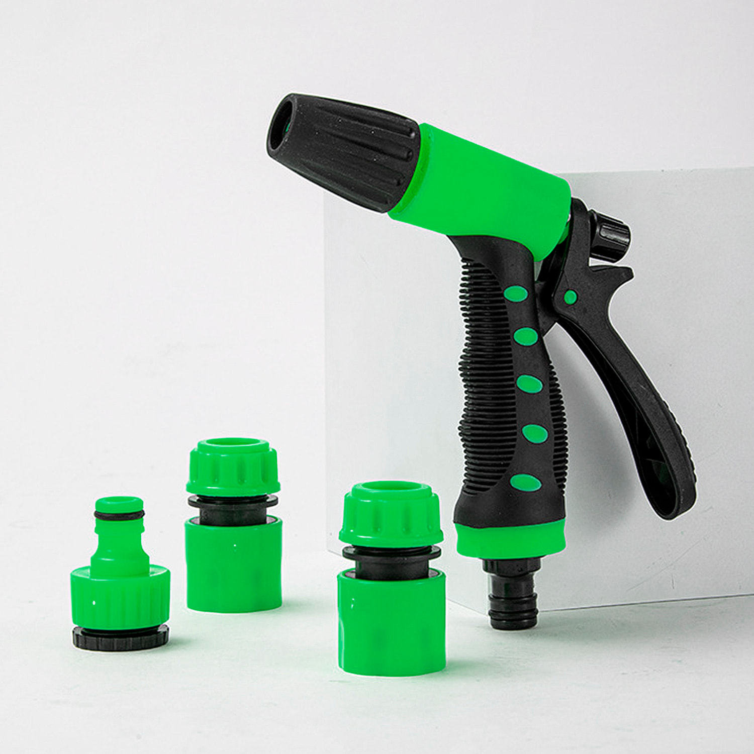 Pistola pulverizadora con 5 boquillas.