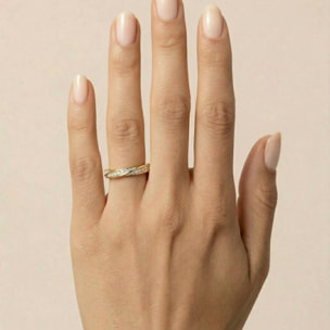 Anillo de Madreperla Blanca acabado en oro amarillo de 18k
