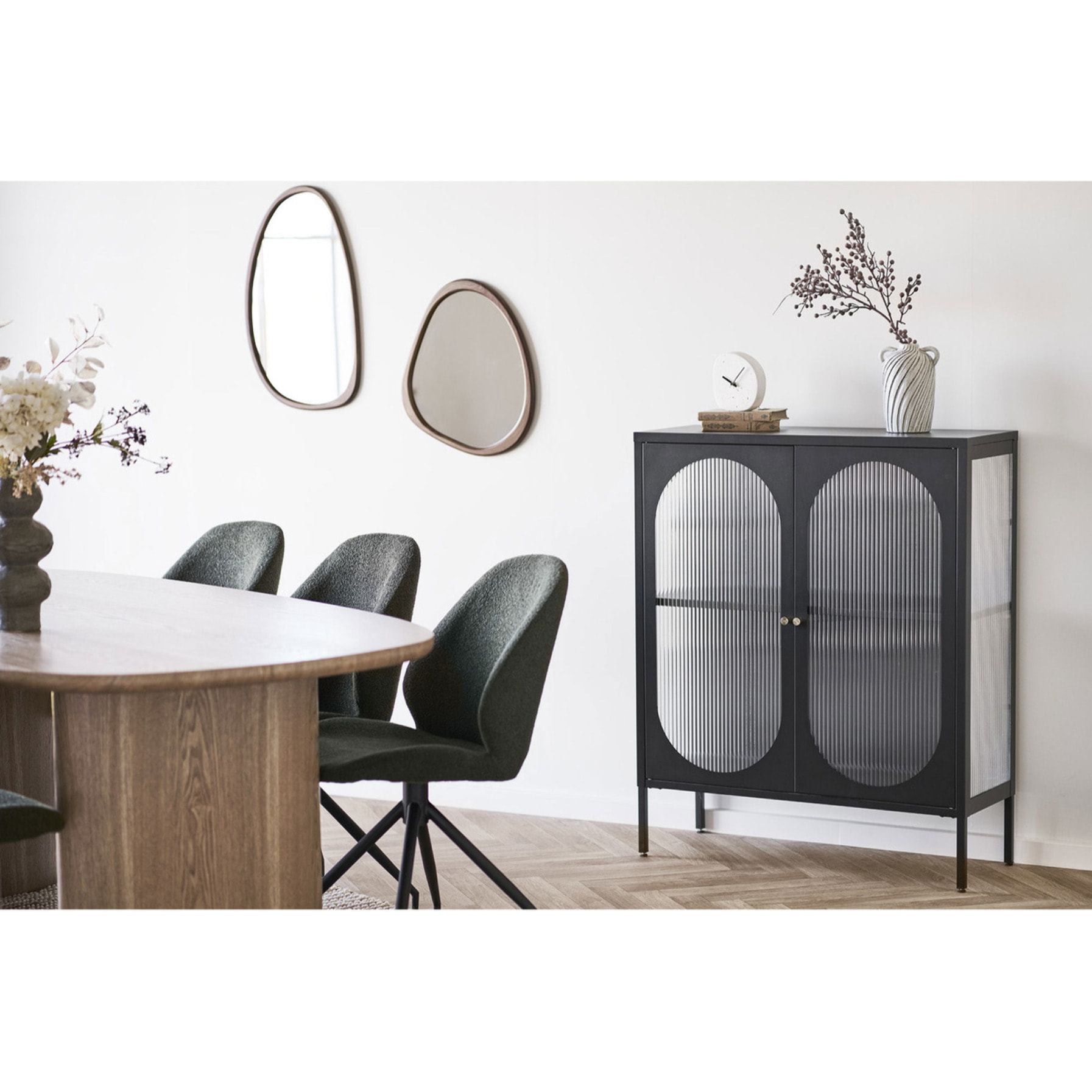 Specchio da parete Luxon in MDF effetto legno forma organica 38,5x64,5 cm