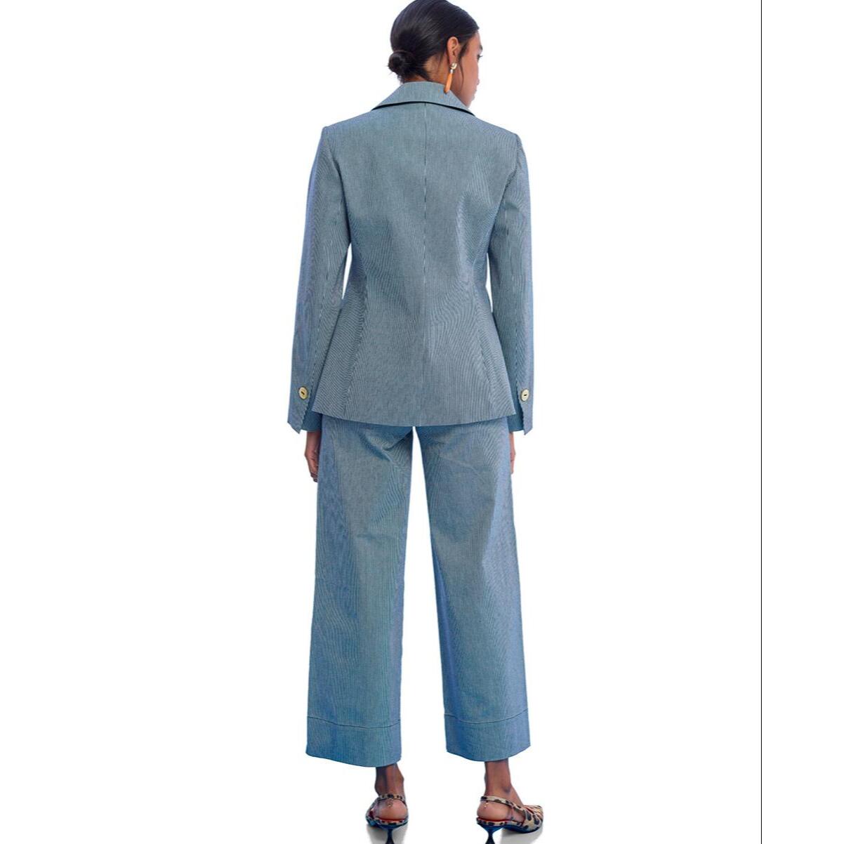 Blazer aderente a righe con stemma sulla tasca