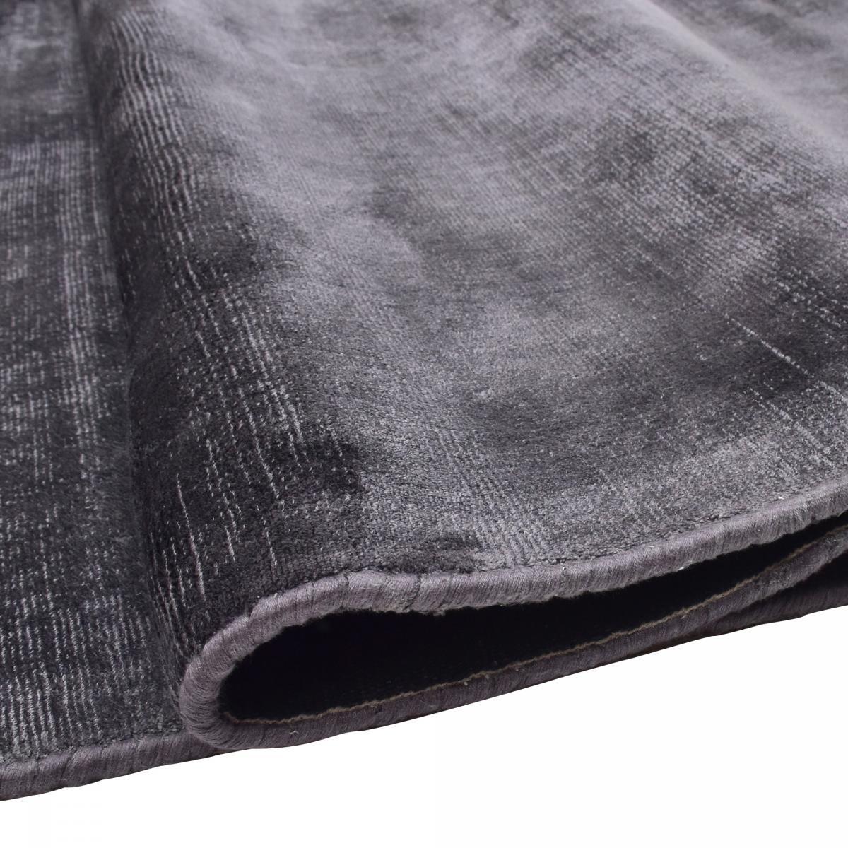 Tapis artisanal doux et soyeux tufté main en viscose
