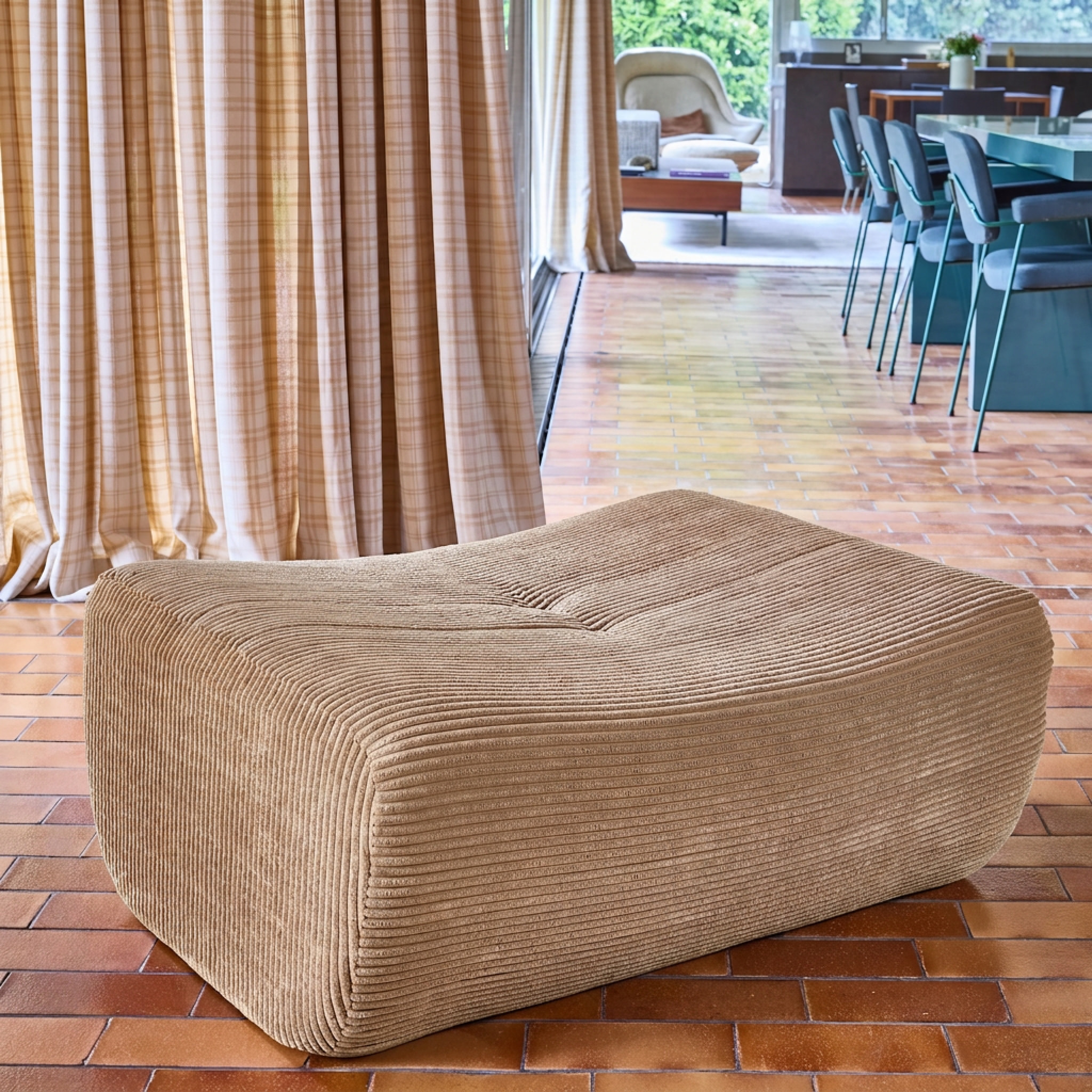 Pouf, repose-pieds compressé pour chauffeuse Sokol velours côtelé SOKOL