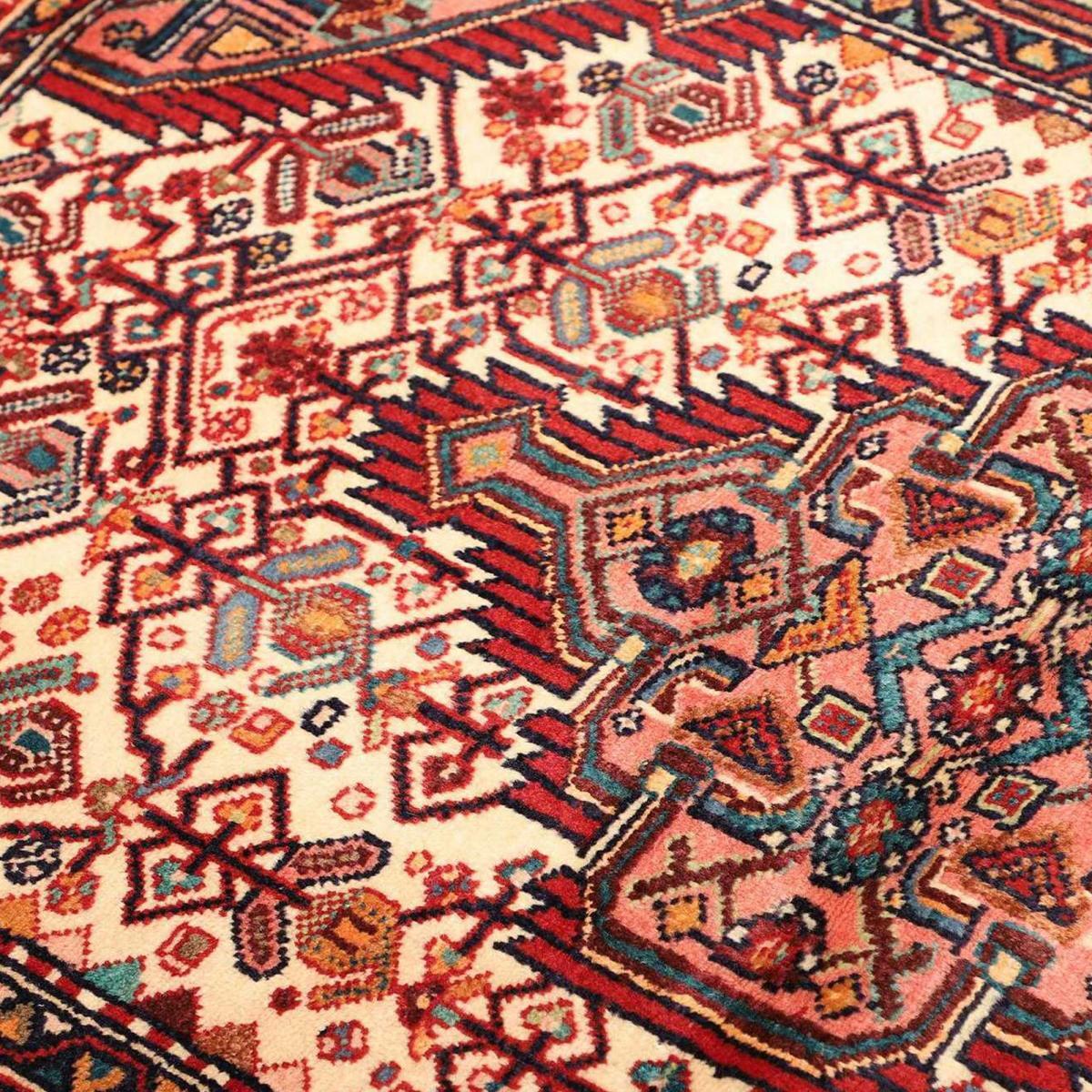 Tapis d'orient au motif oriental, noué main, DUGA