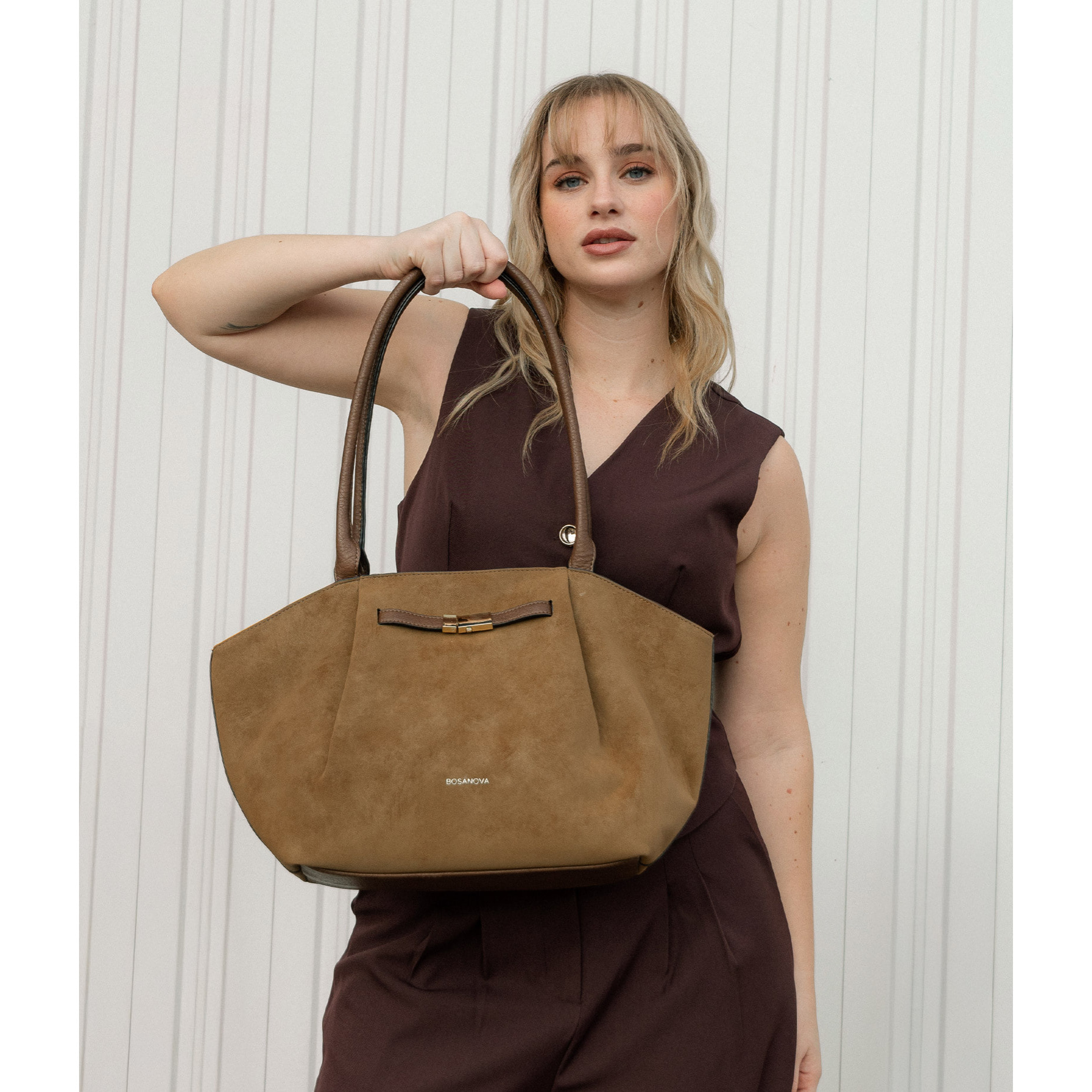 Bolso de hombro cuero con hebilla