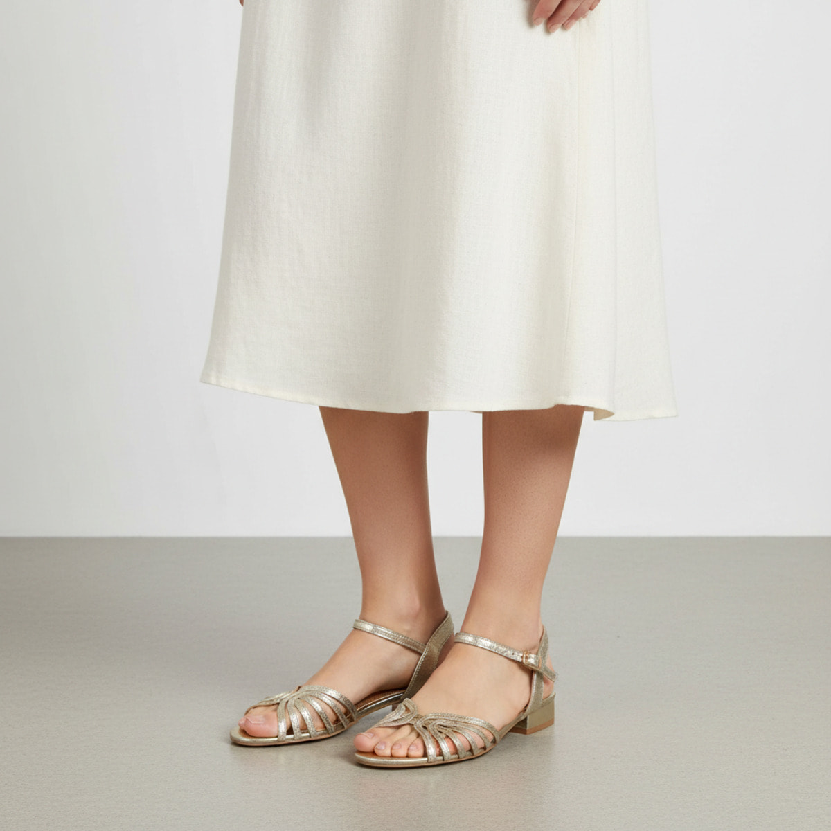 Sandali bassi - tacco 3,0 cm