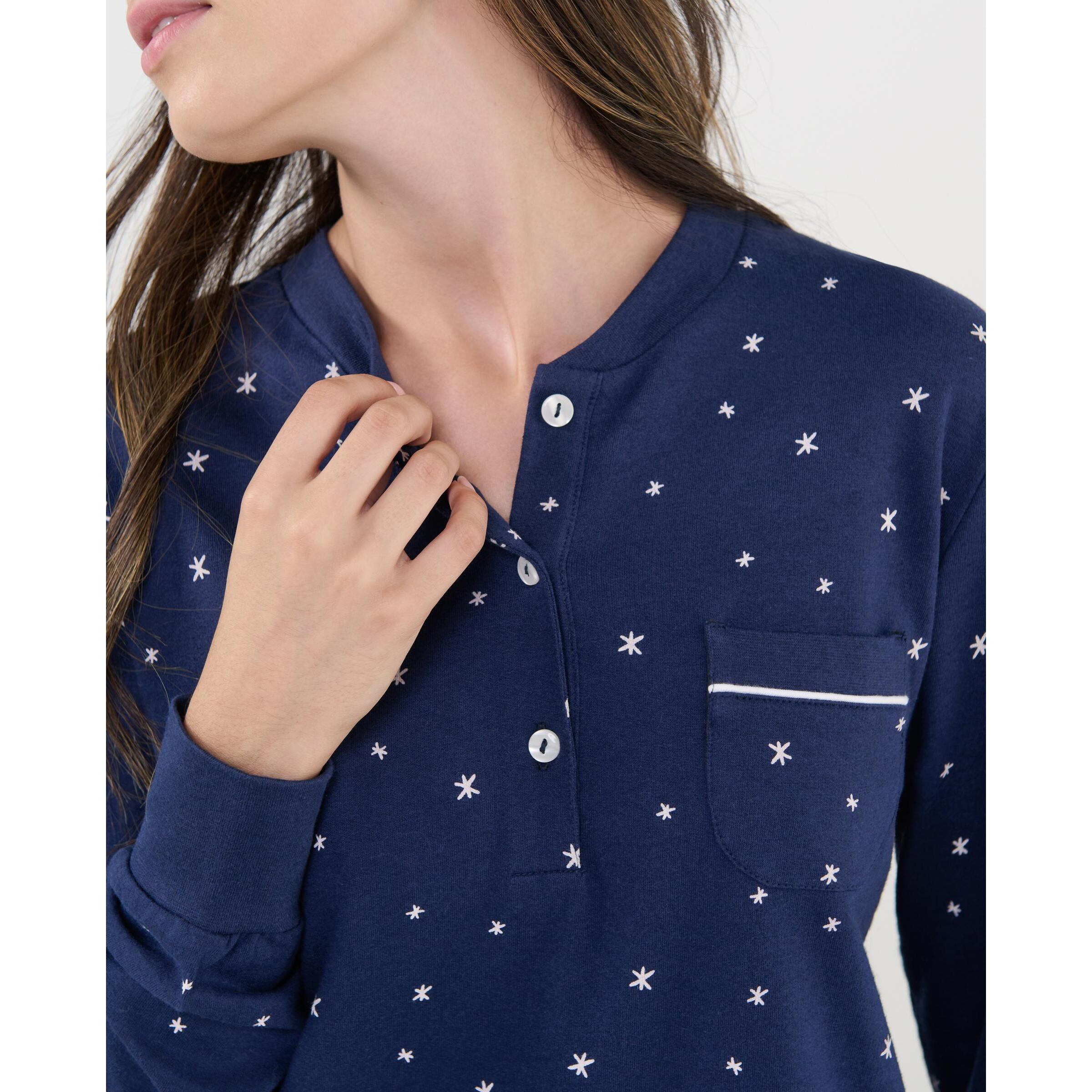 Pijama mujer estampado estrellas, cuello abierto con botones, con bolsillo, manga larga con puños y pantalón largo