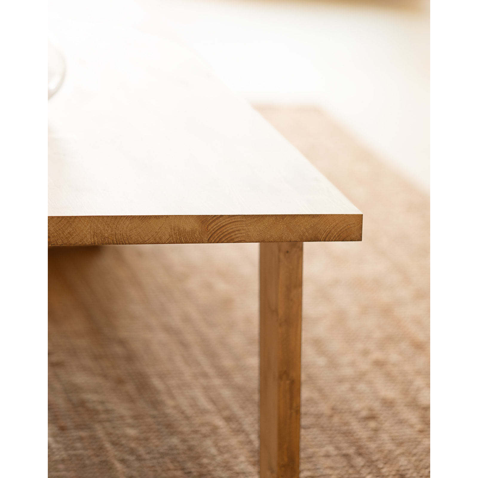 Mesa de centro de madera meciza en tono roble medio de varias medidas