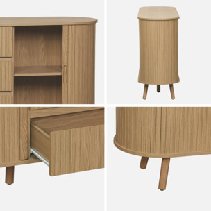 Buffet scandinave ovale 2 portes coulissantes. 4 compartiments. 3 tiroirs. effet bois rainuré. teinte naturelle. L 150 x P 40 x H 79cm