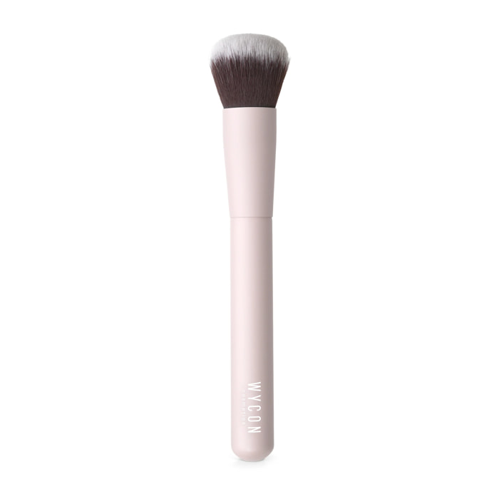 F101 FOUNDATION BUFFER Pennello fondotinta con setole morbide e compatte.