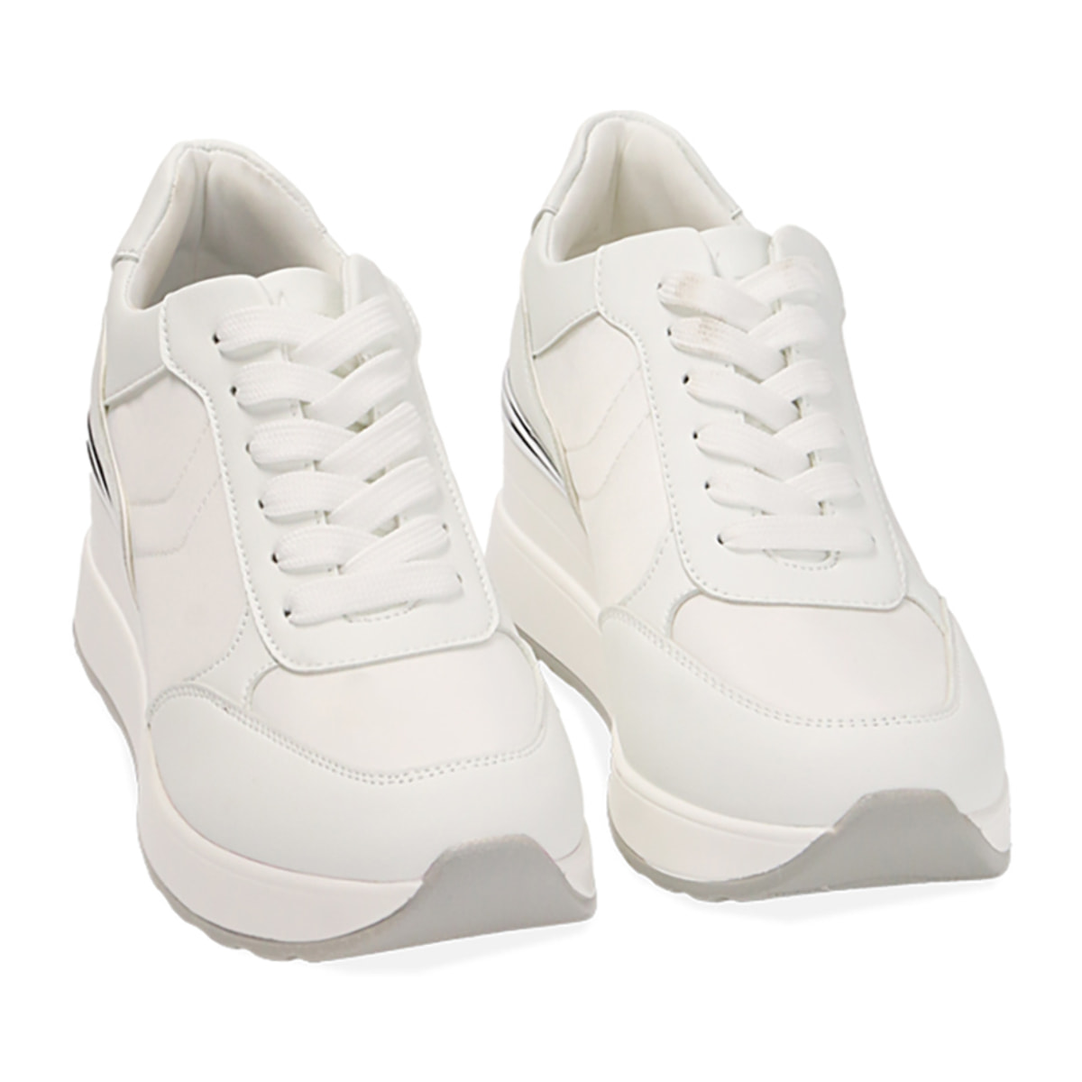 Zapatillas blancas, tacón de cuña 6 cm