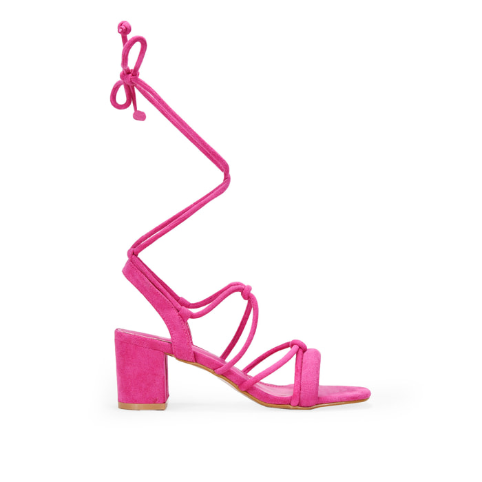 Sandalias rosa con tacón ancho