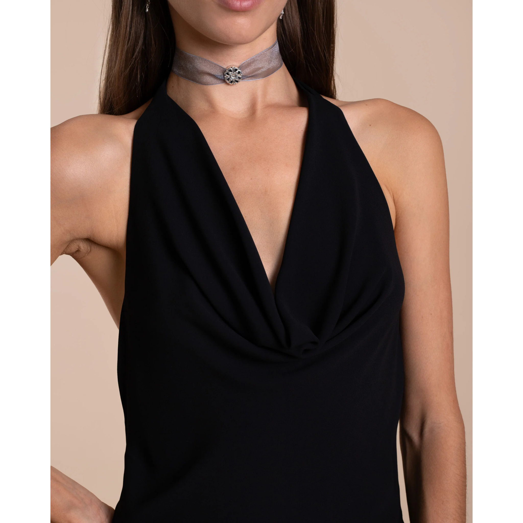 Blusa de mujer cuello halter con espada abierta