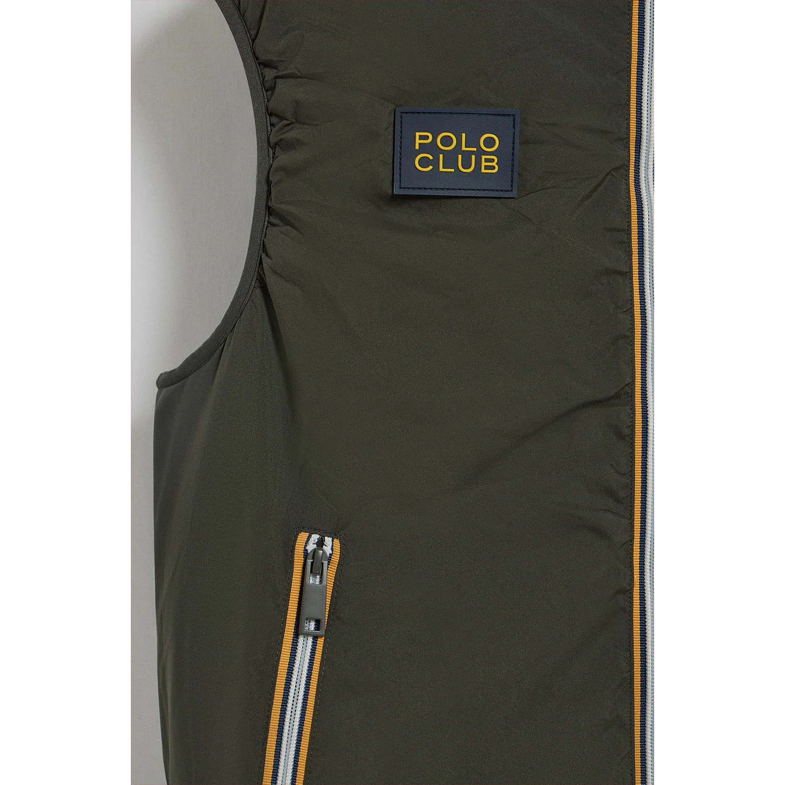 Gilet verde leggero con cappuccio fisso e particolari Polo Club