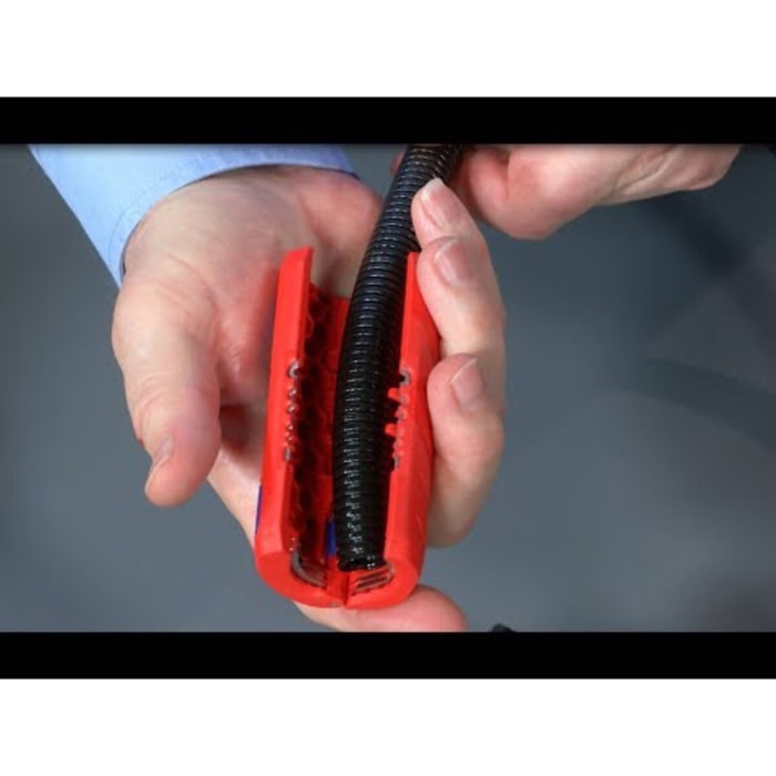 Coupe-tubes pour gaines électriques KNIPEX TwistCut - Avec dénudage - 90 22 02 SB