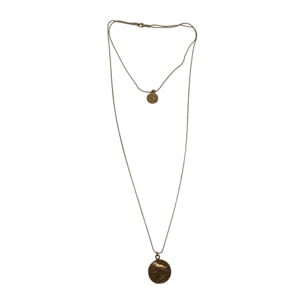 Collar doble largo con charmas de monedas en chapado dorado