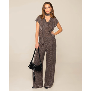 Top fluido de lúrex con foulard de mujer