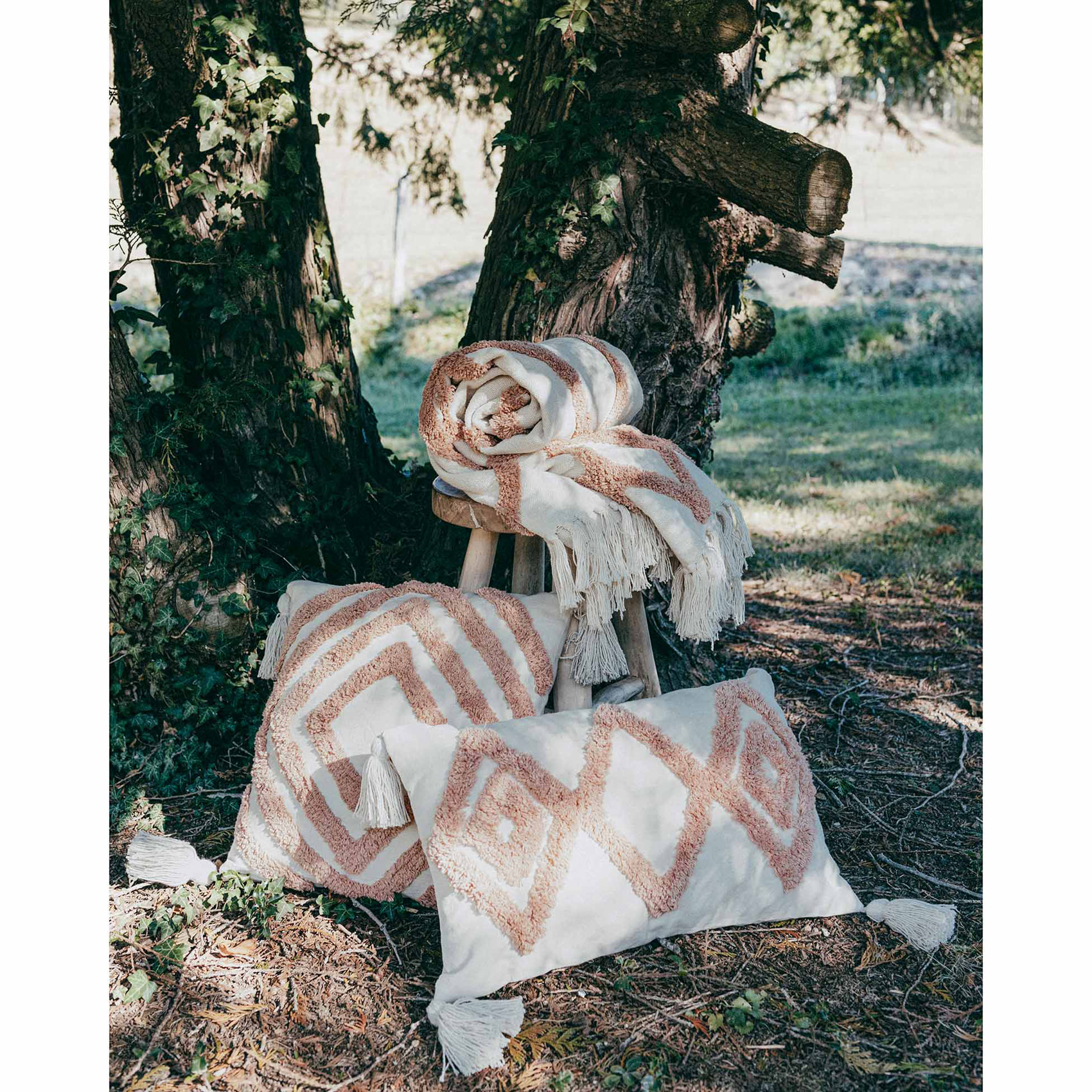 Coussin déhoussable à motifs tuftés - Marsala