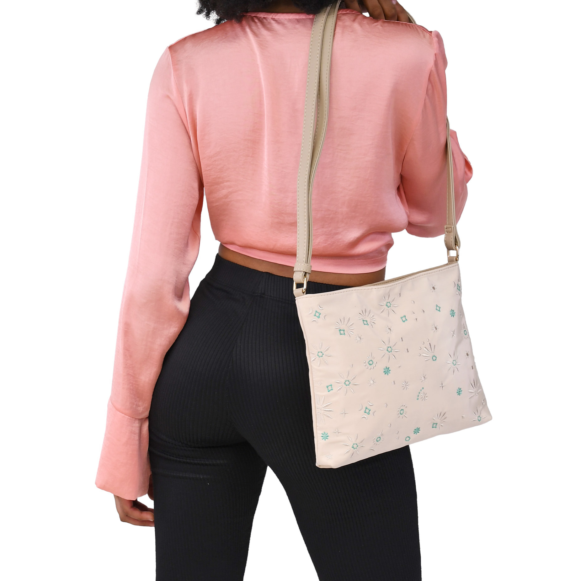 Bolso beige con bordado