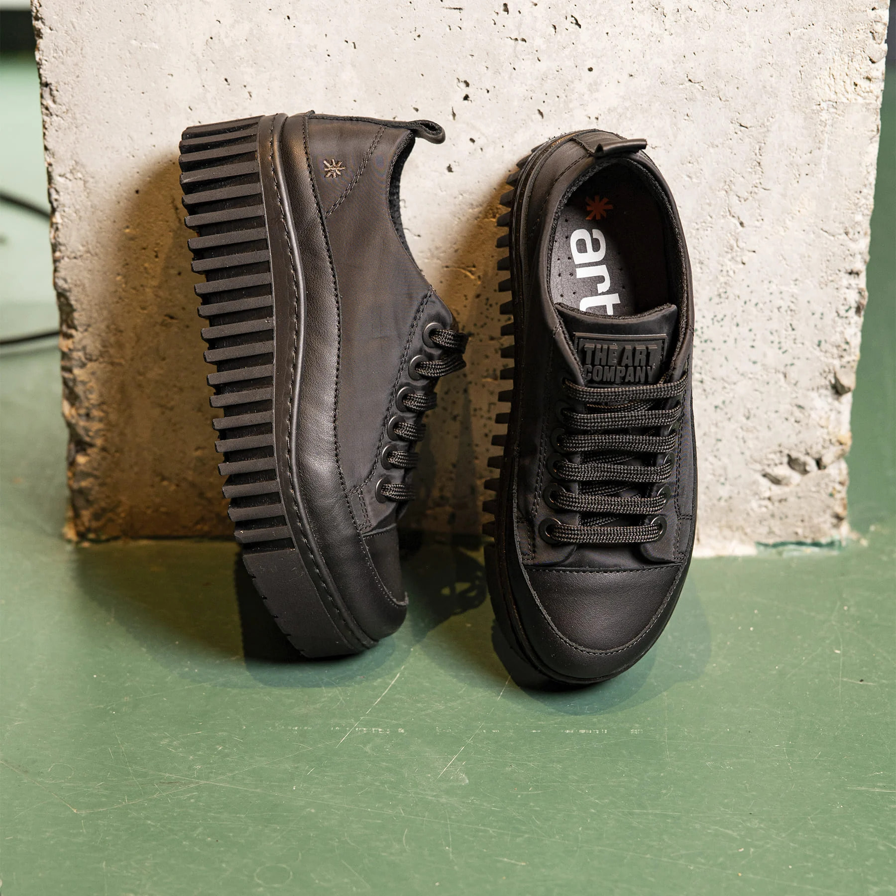 Zapatillas 1518 NYLON TOTAL BLACK/BRIGHTON color Total black