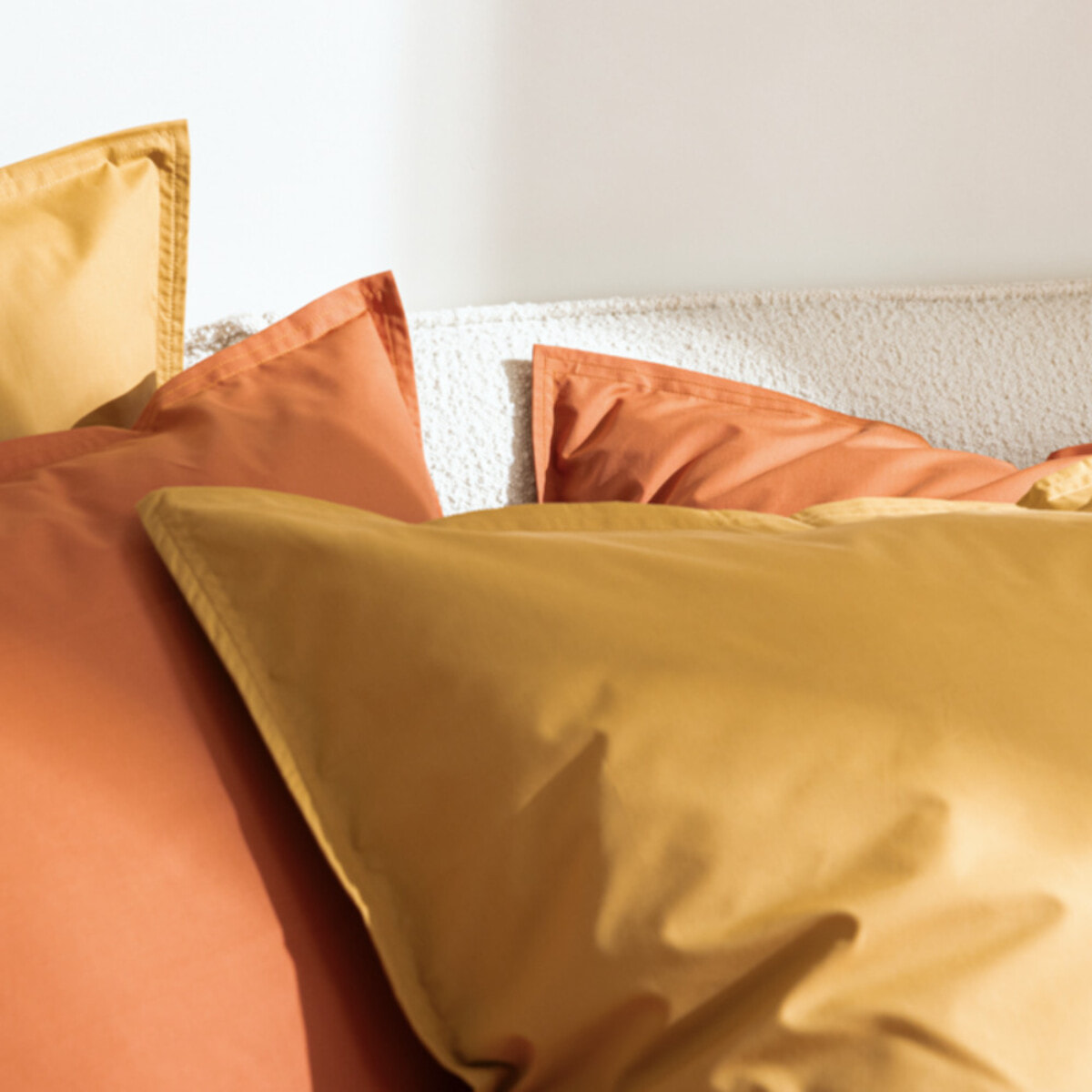 Como - Taie d'oreiller jaune curry en percale de coton - 65x65cm.