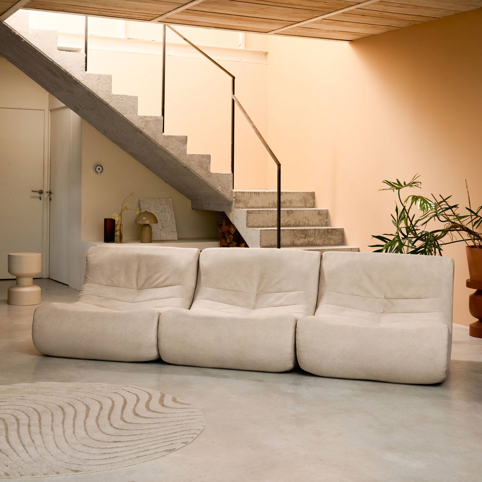 Fauteuil chauffeuse en velours style contemporain 3 places beige