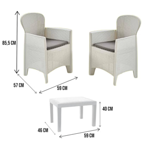 Set salotto da esterno Aneta, Composizione da giardino con 2 poltrone ed 1 tavolino, Salottino effetto rattan con cuscini, 100% Made in Italy, Bianco