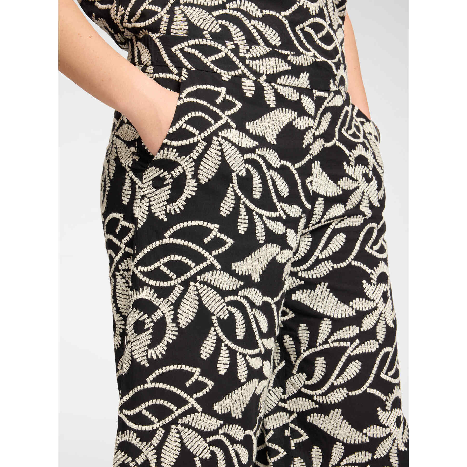 Elena Mirò - Pantalones de voile bordados - Negro