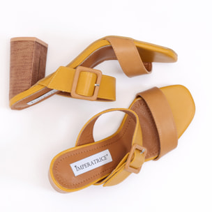 Sandali in simil pelle con tacco alto in sughero e fascia con fibbia