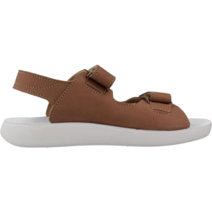 Sandalias Niño de la marca GEOX  modelo J SANDAL LIGHTFLOPPY MARRON